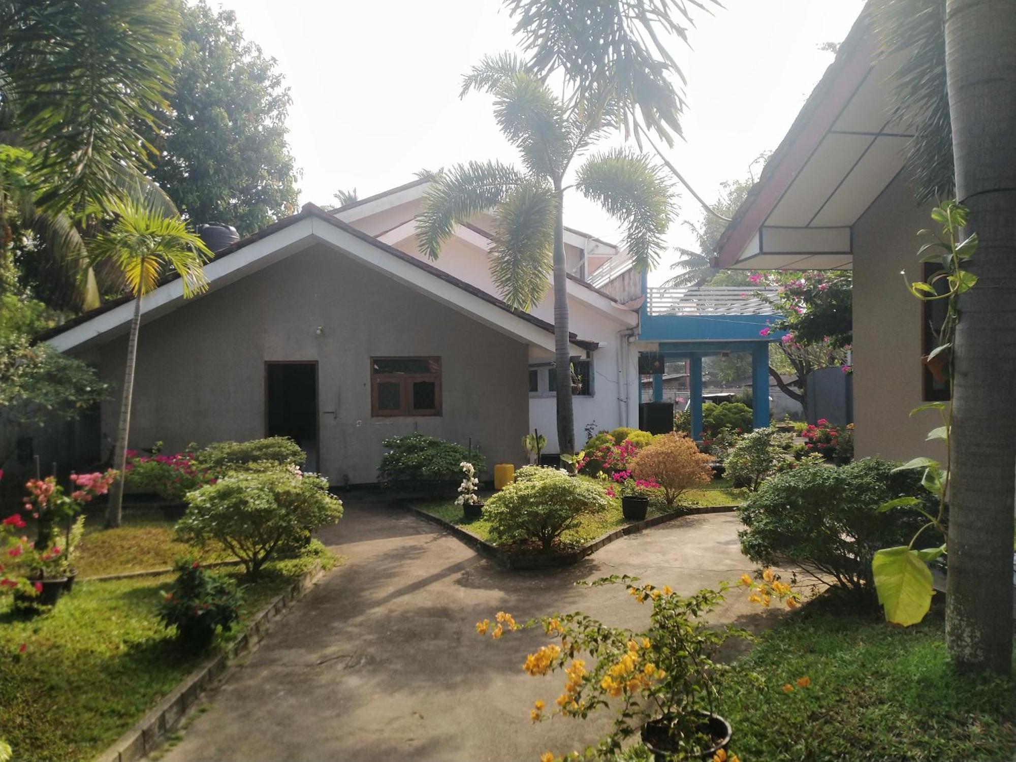 Blue Bell Hotel Negombo Exterior foto